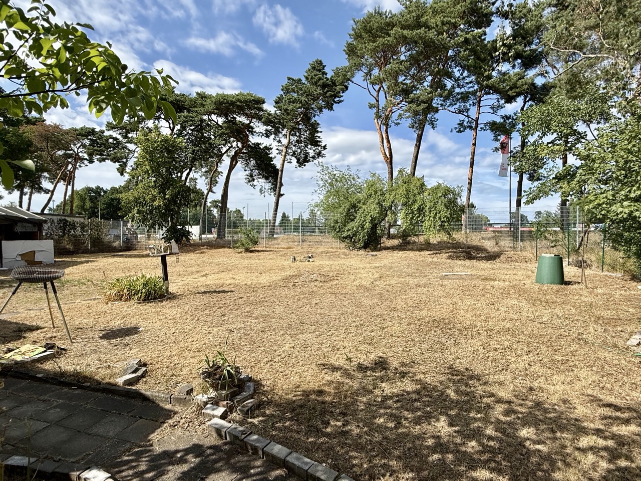 Eingezäunter Garten