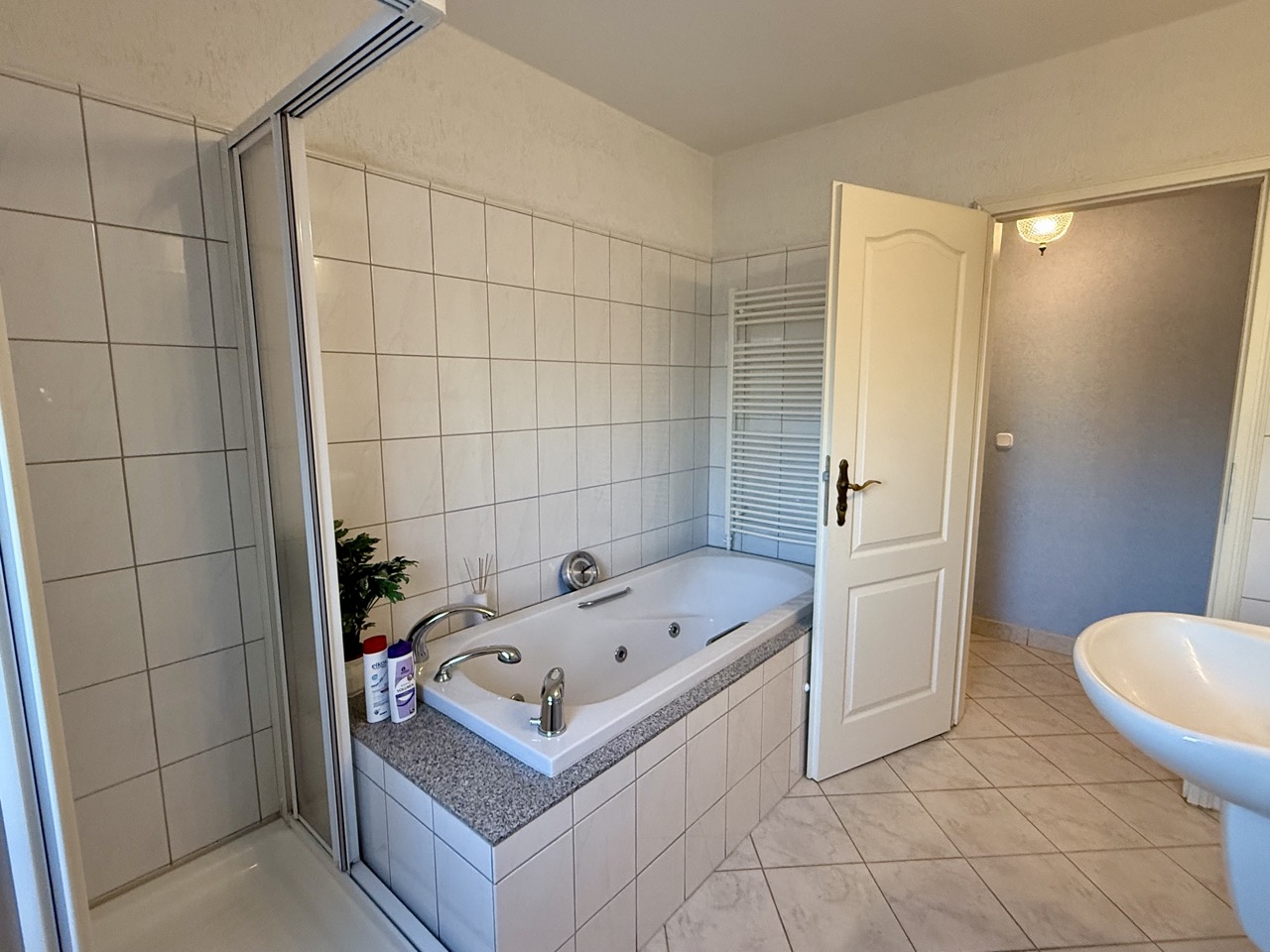 Badezimmer EG
