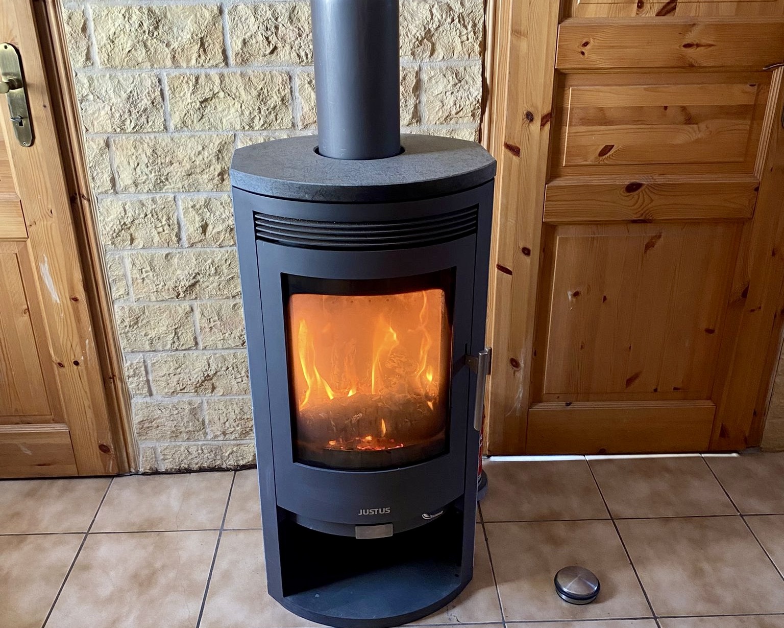 3C53C48E-3906-438A-A4B9-45A1EE5D7F14_1_201_a 2